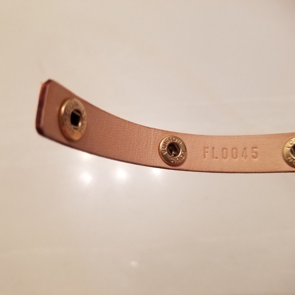 Louis Vuitton Pochette Florentine Belt Bag in Monogram - Picture 15 of 16